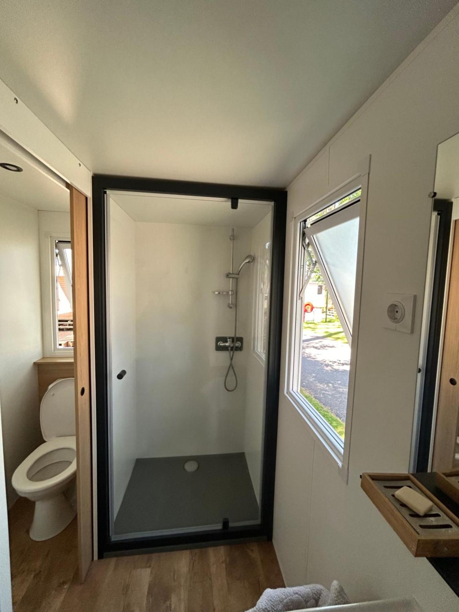 Mobilhome Dans Les Pins *