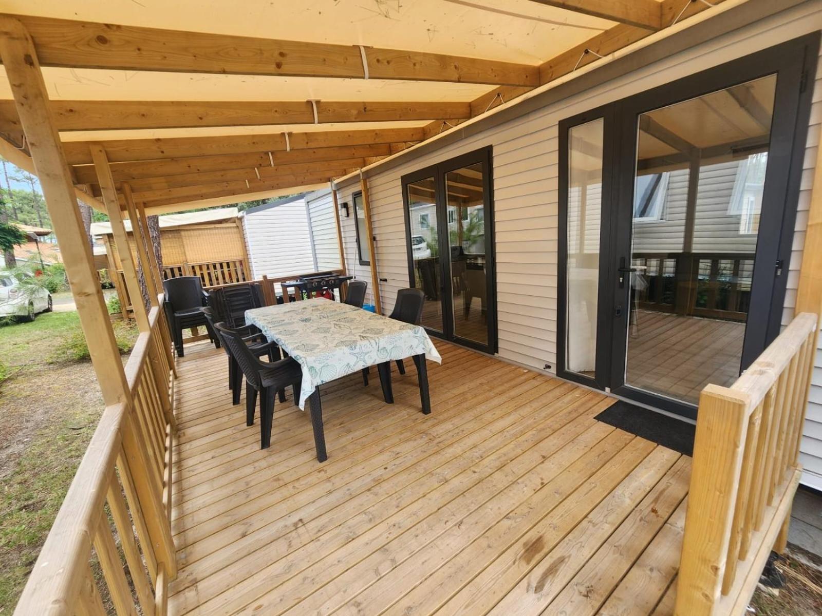 Campingplatz Mobilhome Dans Les Pins *
